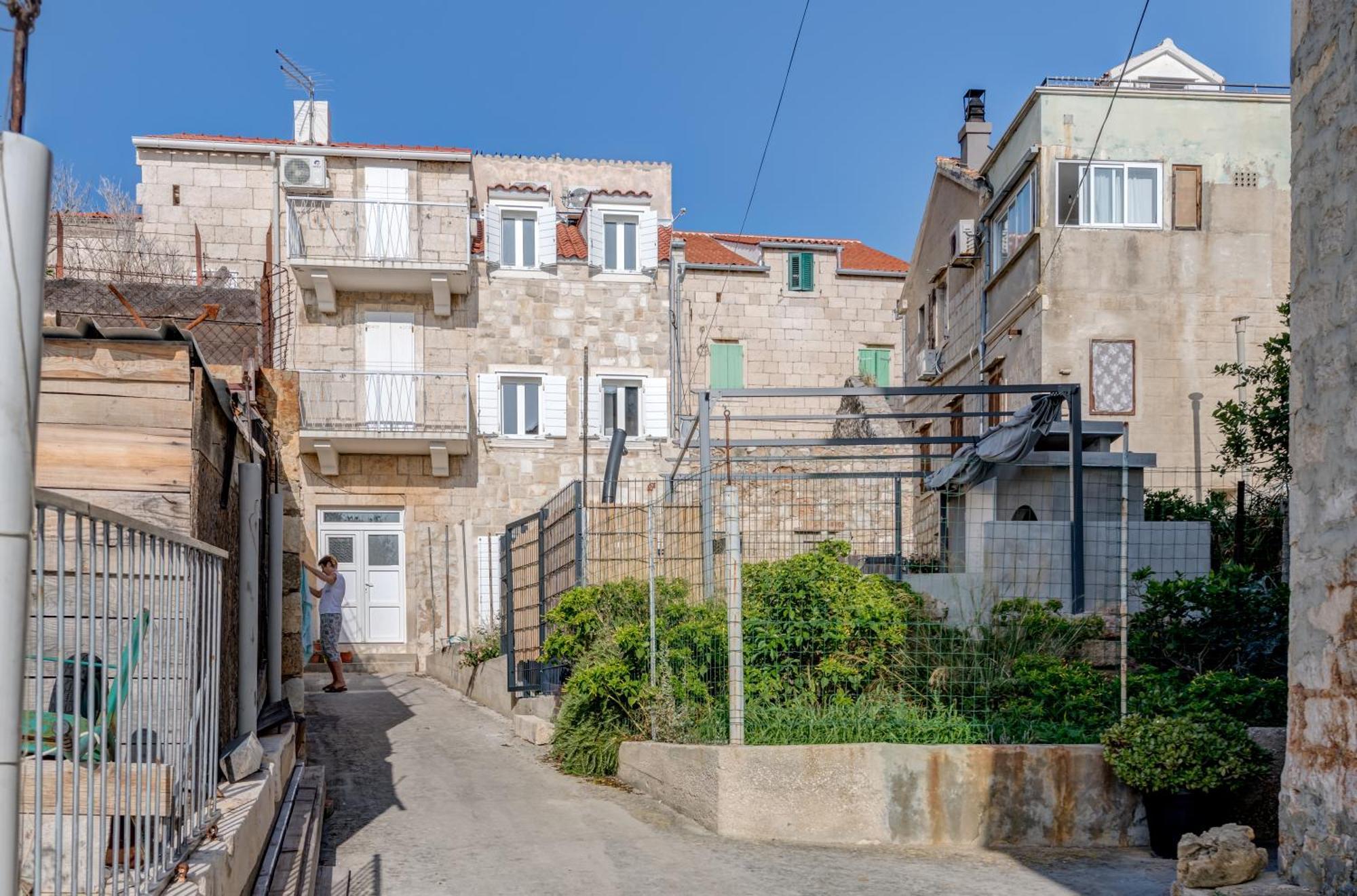 Tiny Secret House Apartment Komiza Exterior photo